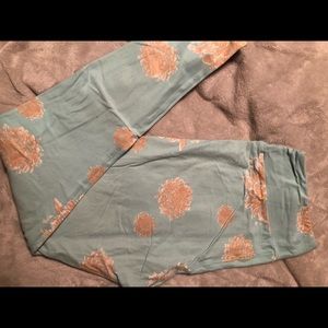 TC LULAROE LEGGINGS